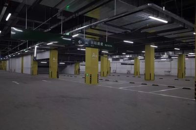 哈站南广场地下停车场试运行期免费丨注意有些区域不相通,看好了再走